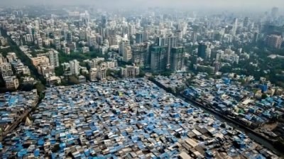 ​500人共用1个厕所！印度孟买贫民窟1200万人的真实生活状态