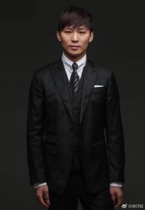 郑爽男朋友张恒资料照片家庭背景是富二代吗 为什么郑爽这么爱他